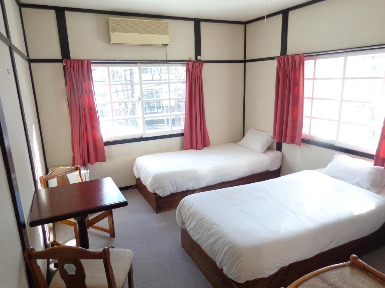 Hakuba Matata Lodge Exterior photo