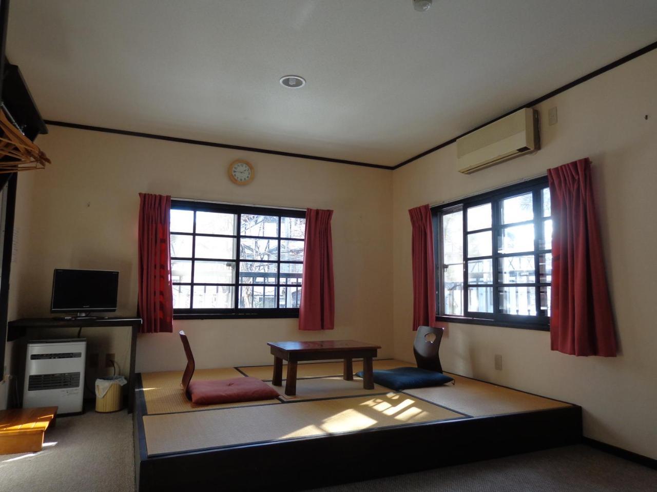 Hakuba Matata Lodge Exterior photo