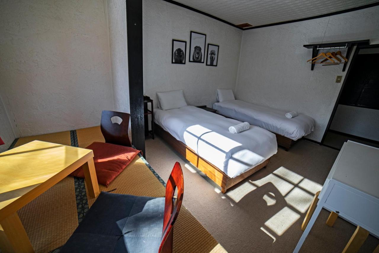 Hakuba Matata Lodge Exterior photo